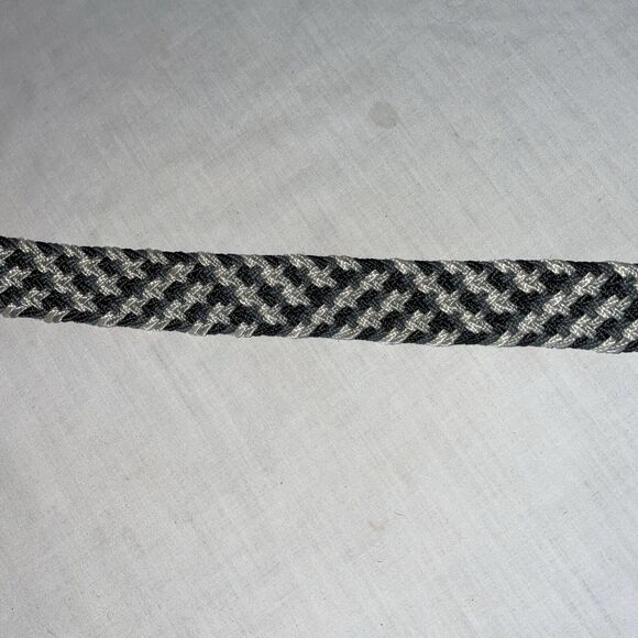 Under Armour Stretchy Belt Men’s Size 45” Gray White Fabric Adjustable Buckle - Picture 4 of 12